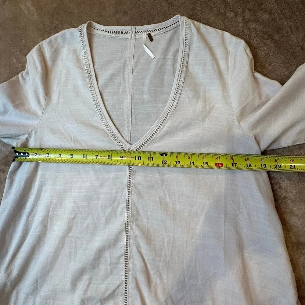 Free People Small Beige V-Neck Long Sleeve